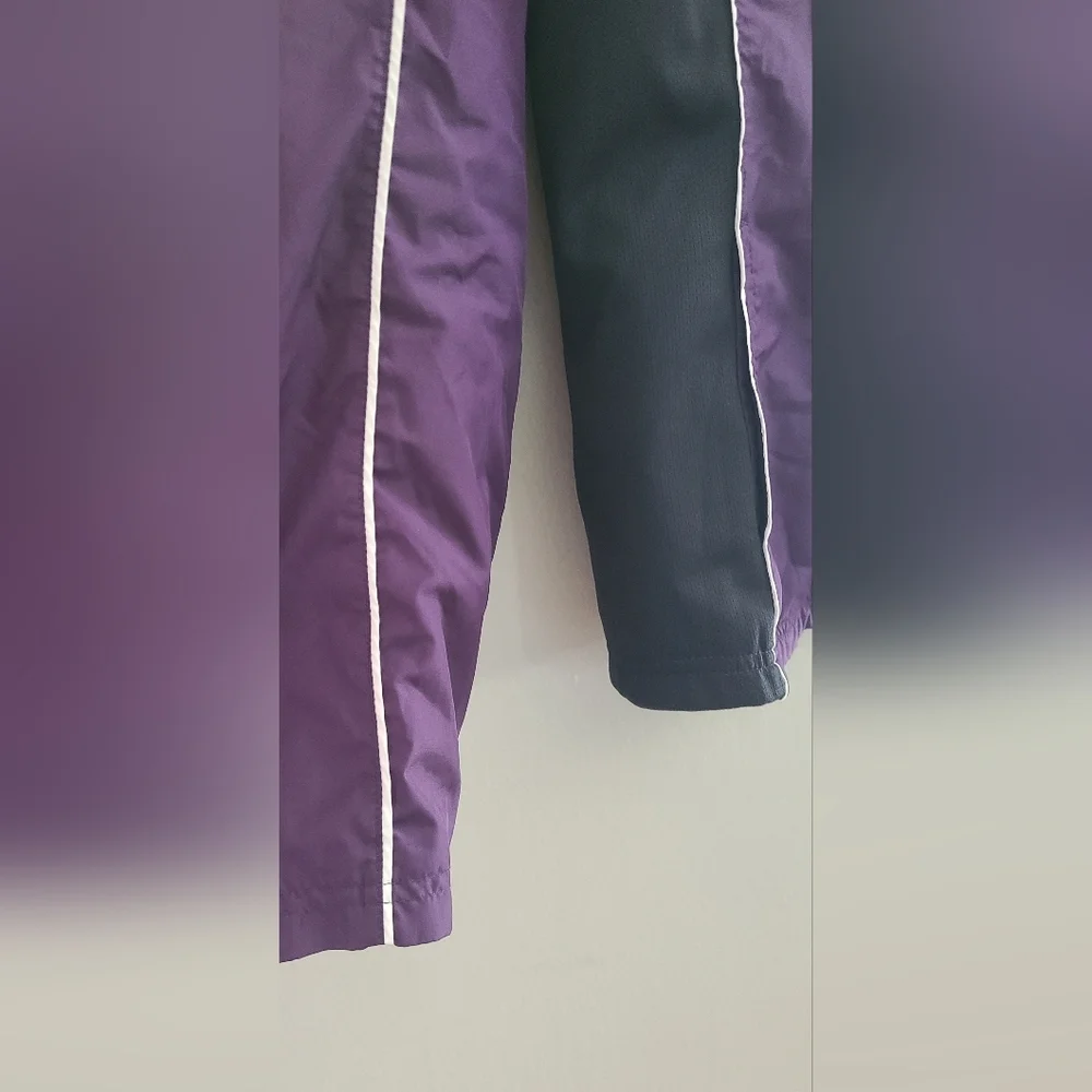 NIKE SPORTSWEAR XL dark purplewindbreaker jacket EUC‎